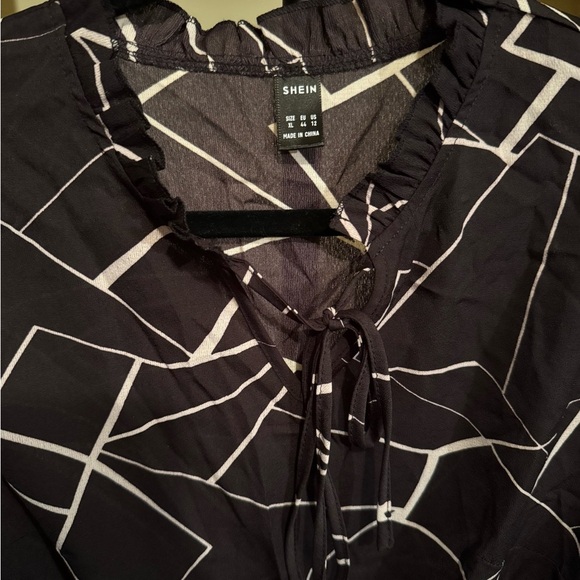 SHEIN Black and White Geometric Snap Closure Bodysuit with Neck Tie Detailing - Picture 4 of 4